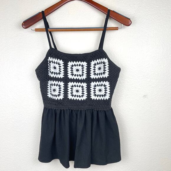 No Boundaries Tops - Womens Tank Top Sz M Crochet‎ Granny Square Boho 70's Hippie Festival Cottage